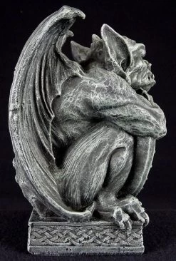 Gargoyle Stützt Sich Auf Schild -Figuren Deko Verkauf 4634 6 gargoyle 6 1280x1280